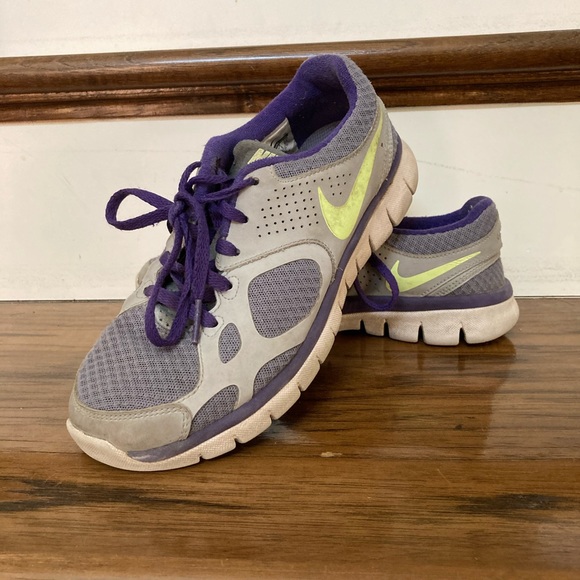 Nike Shoes - Nike shoes